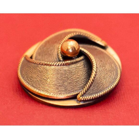 Vintage Victorian Vortex Spiral Elegant Brooch - F40 - Picture 2 of 3